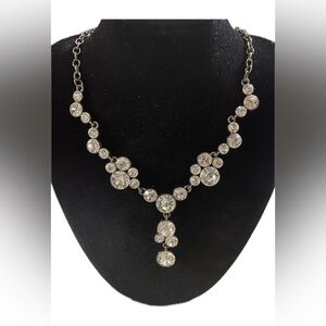 Elegant Silver Necklace with Crystal Accents